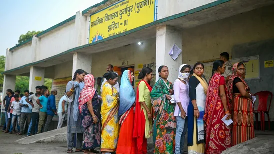 LoC के पास भारत का आखिरी मतदान केंद्र