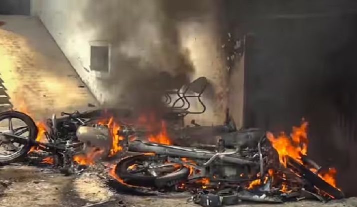 बहराइच में सांप्रदायिक झड़प: गोलीबारी में युवक की मौत, हिंसा के बाद इंटरनेट सेवाएं बंद